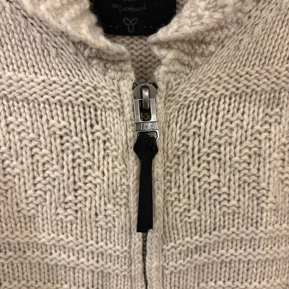 Aritzia TNA 100% Lambswool knit sweater Full Zip Shawl Collar - Picture 5 of 9